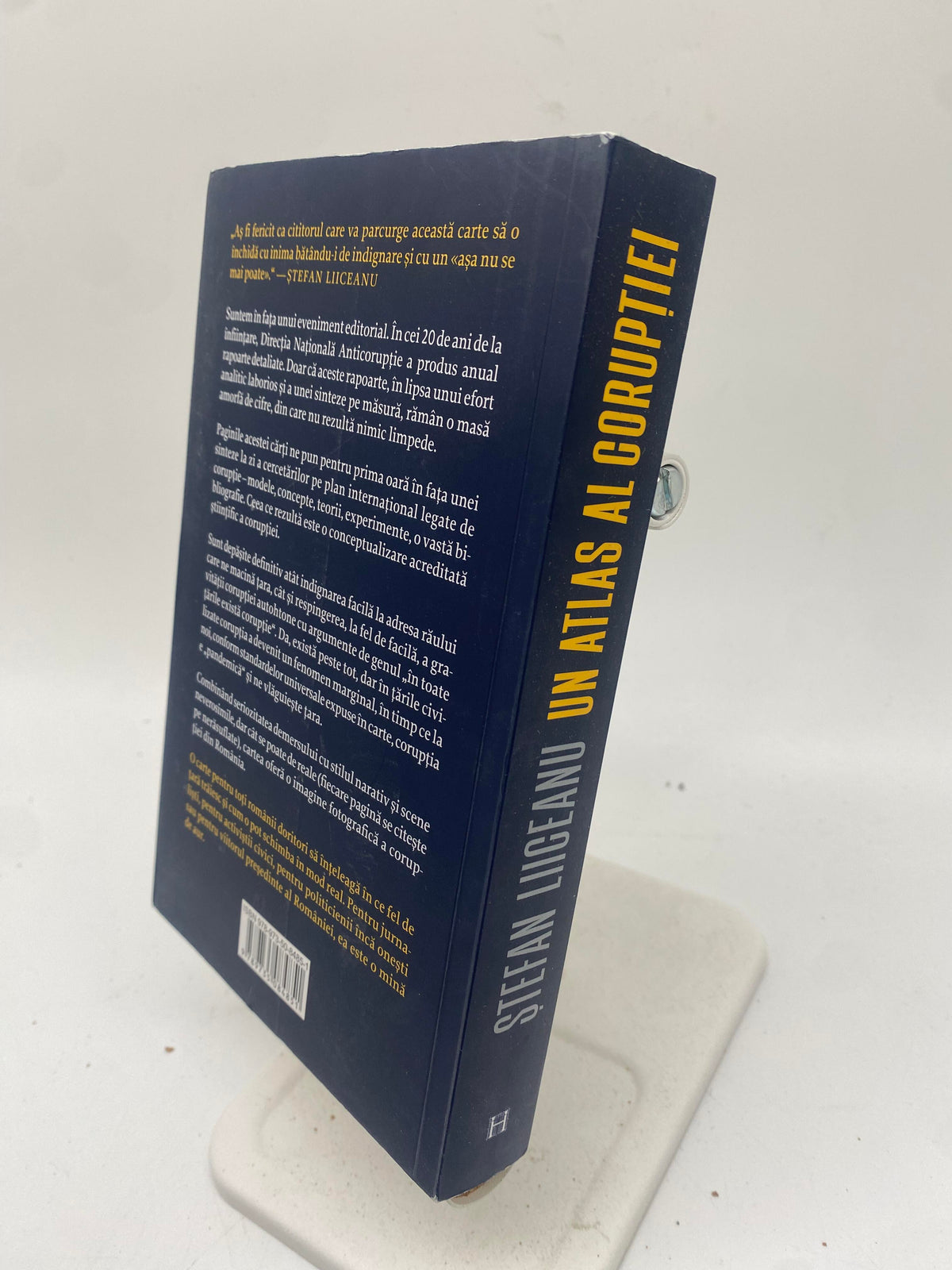 📚 Un Atlas Al Coruptiei - Romania - 20 de ani de hotie, studiu de caz