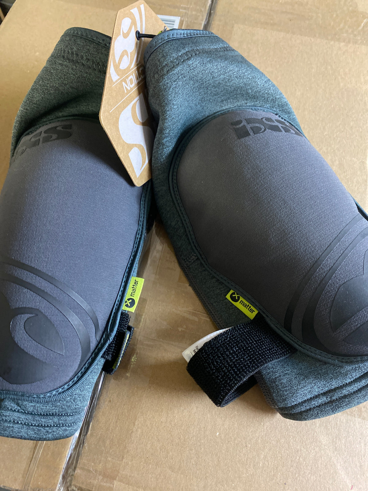 🛡️ iXS Flow ZIP Knieprotektor – Größe L - NEU