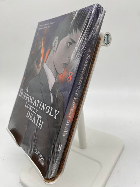📚 A Suffocatingly Lonely Death 8