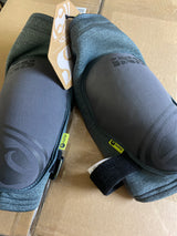 🛡️ iXS Flow ZIP Knieprotektor – Größe L - NEU