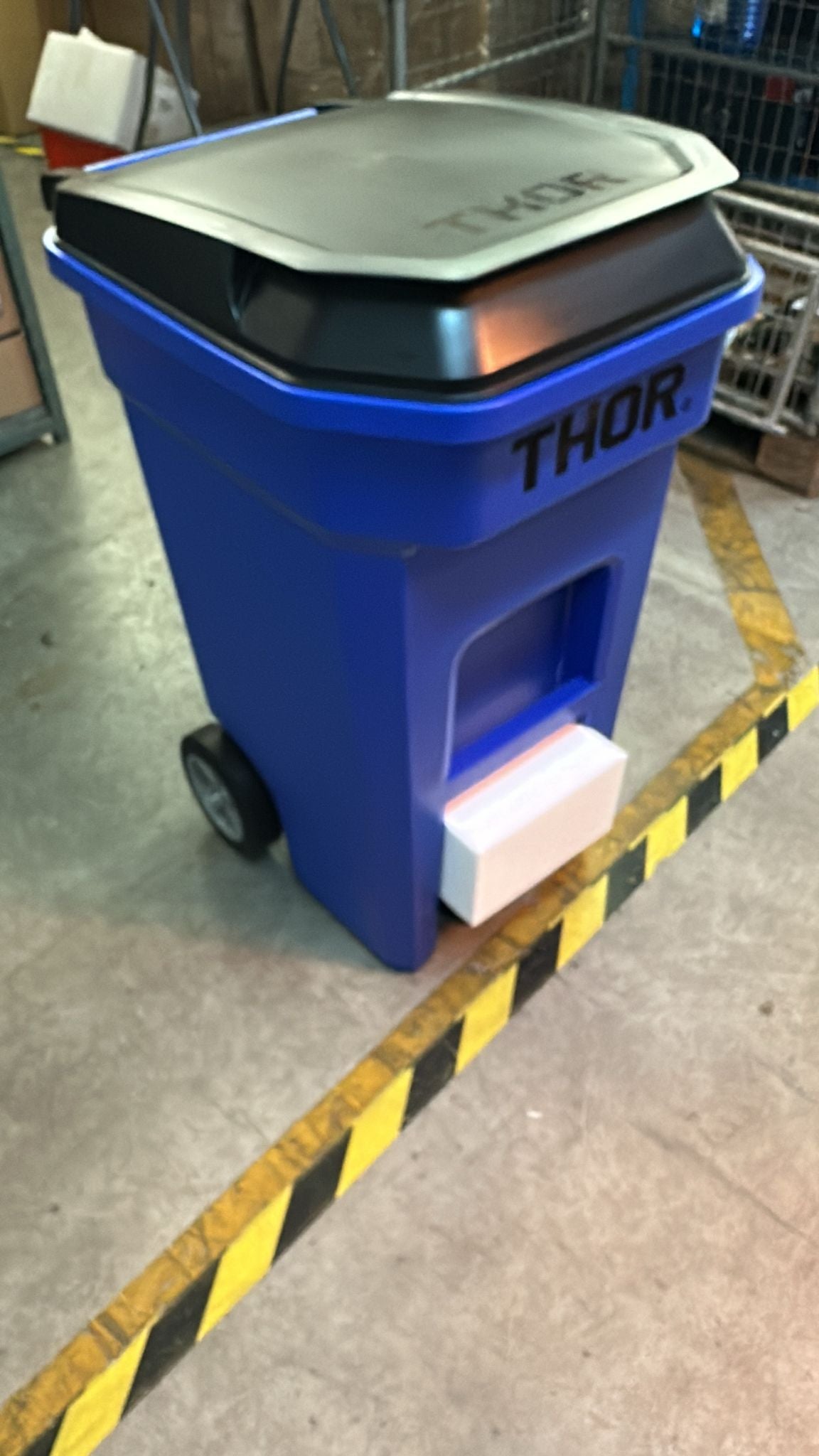 🗑️ 120L Step-On Rollcontainer Blau – TR1035, mit Pedal & Rollen