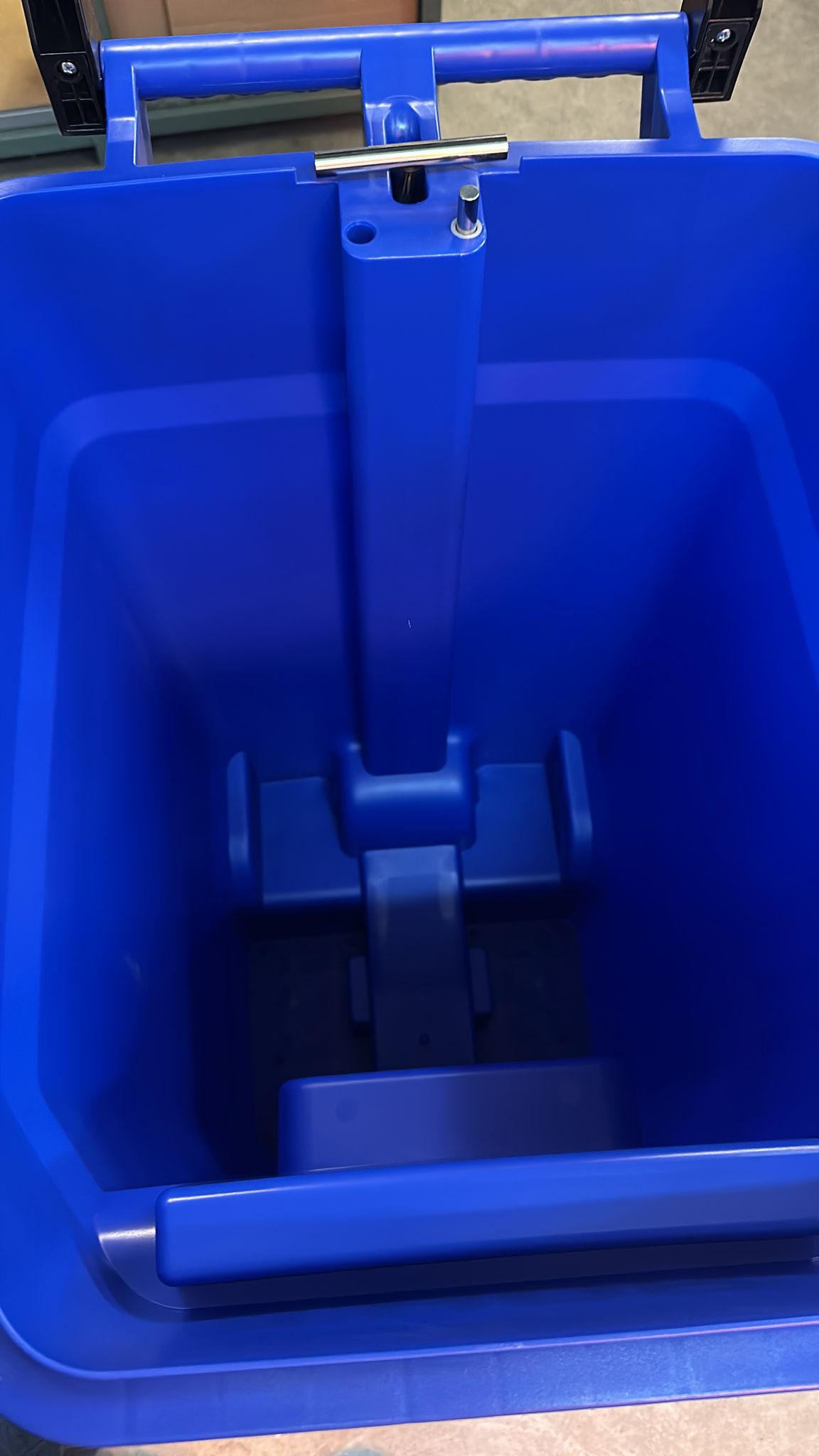 🗑️ 120L Step-On Rollcontainer Blau – TR1035, mit Pedal & Rollen