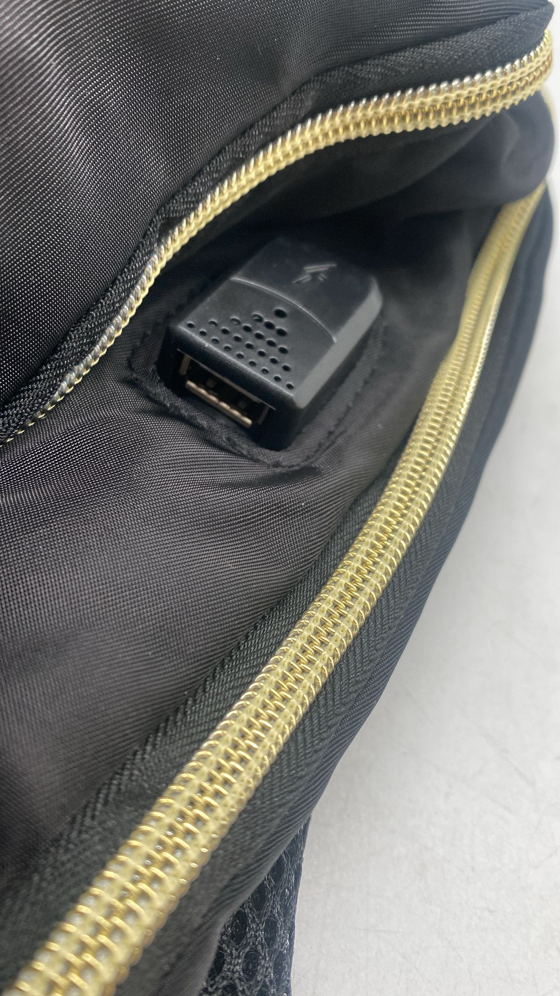 🎒 Laptop Rucksack Damen 15,6 Zoll – Schulrucksack mit USB Ladeanschluss, wasserdicht, schwarz, neu